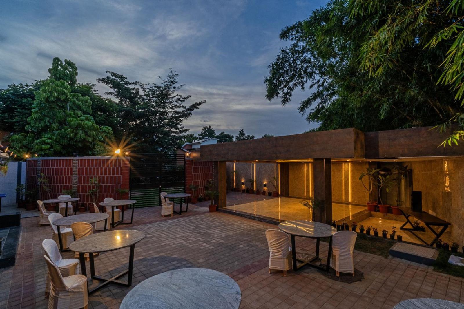 The Venue By Seasons Suites- Dod Ballāpur Exteriör bild